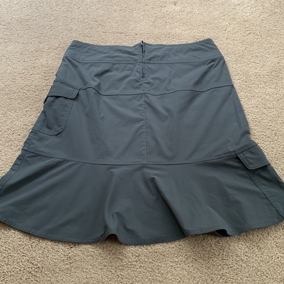 Royal Robbins Gray Skirt - Picture 5 of 12